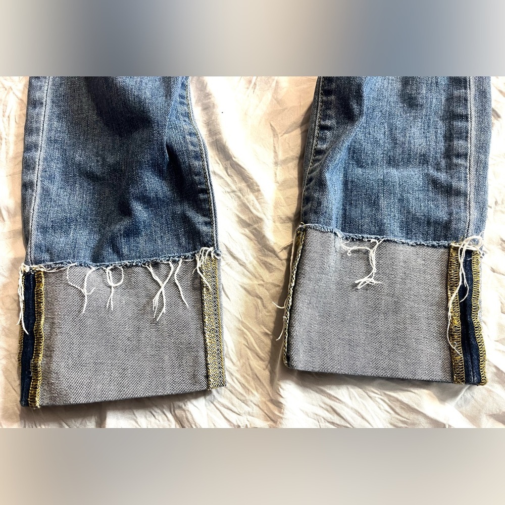 Joe’s Jeans Distressed Cuff Crop Women’s Blue Jeans Waist Size 26 - Picture 8 of 16